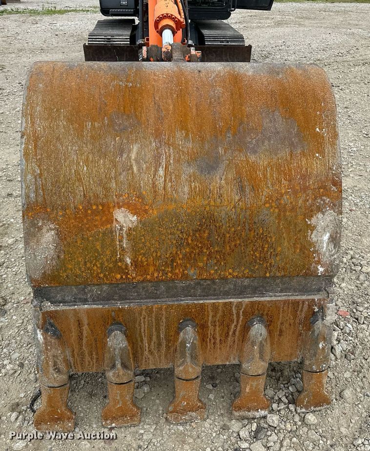 image for item DR3759 2012 Hitachi Zaxis 120-3 excavator