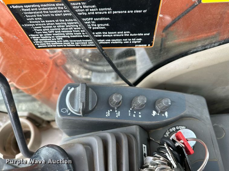 image for item DR3759 2012 Hitachi Zaxis 120-3 excavator