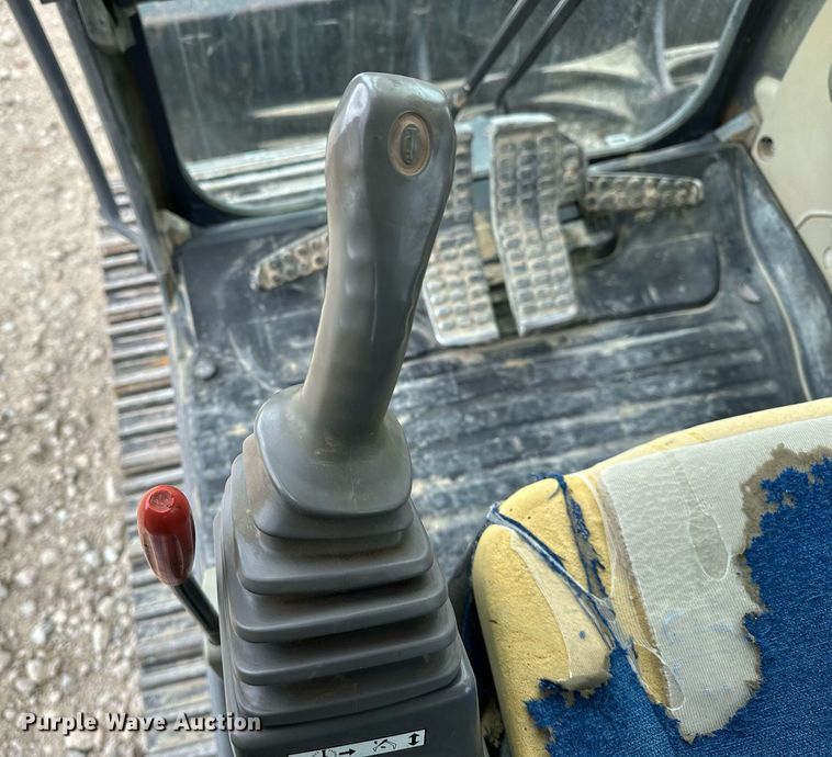 image for item DR3759 2012 Hitachi Zaxis 120-3 excavator