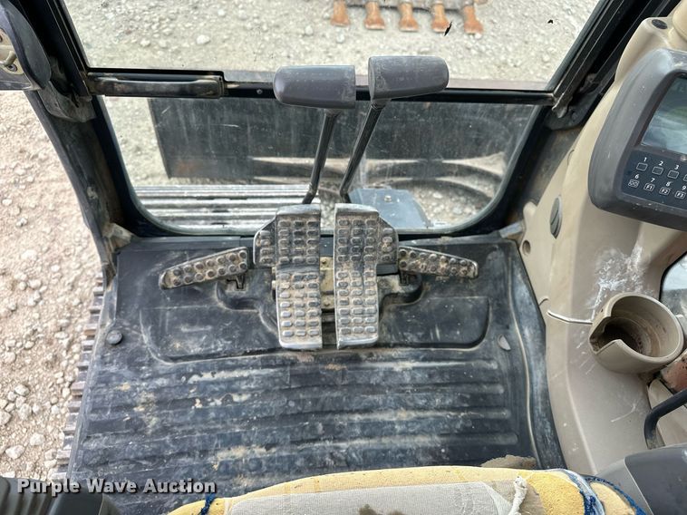 image for item DR3759 2012 Hitachi Zaxis 120-3 excavator