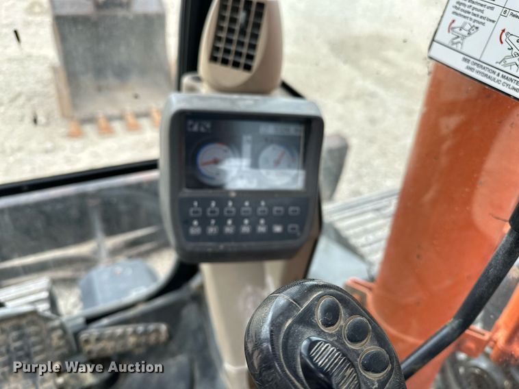 image for item DR3759 2012 Hitachi Zaxis 120-3 excavator