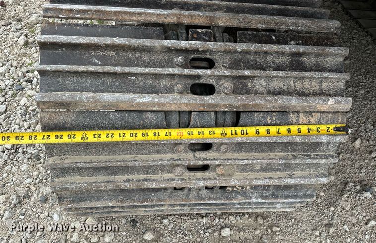 image for item DR3759 2012 Hitachi Zaxis 120-3 excavator