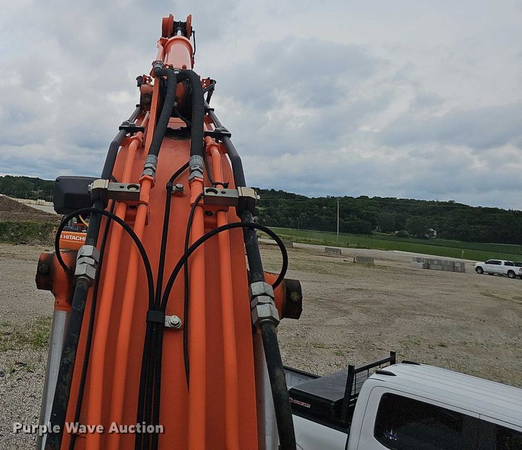 image for item DR3760 2014 Hitachi Zaxis 135 US-5N excavator