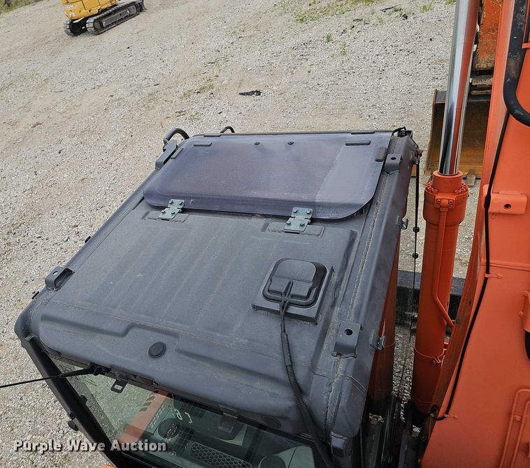 image for item DR3760 2014 Hitachi Zaxis 135 US-5N excavator