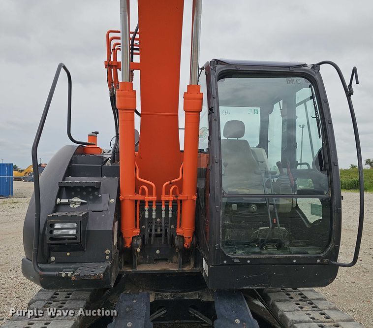 image for item DR3760 2014 Hitachi Zaxis 135 US-5N excavator