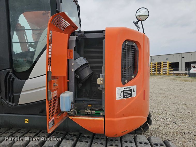 image for item DR3760 2014 Hitachi Zaxis 135 US-5N excavator