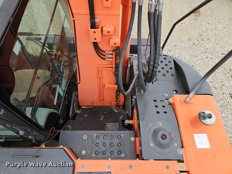 image for item DR3760 2014 Hitachi Zaxis 135 US-5N excavator