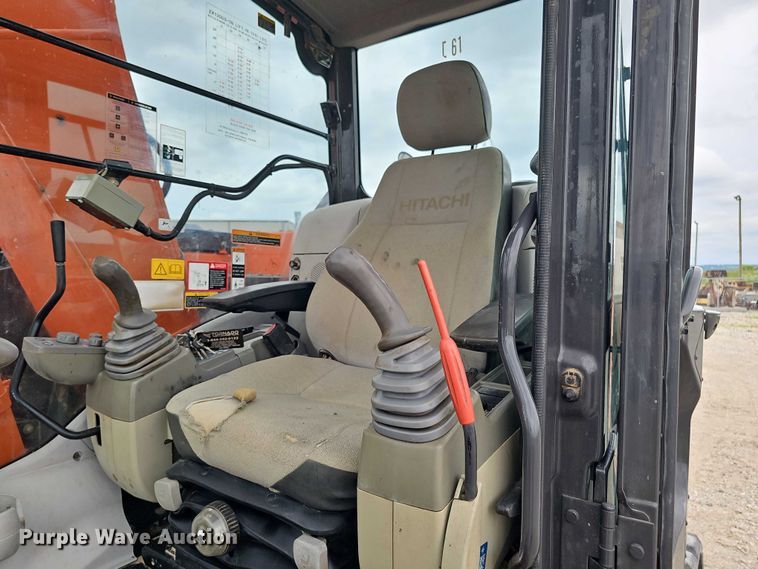 image for item DR3760 2014 Hitachi Zaxis 135 US-5N excavator