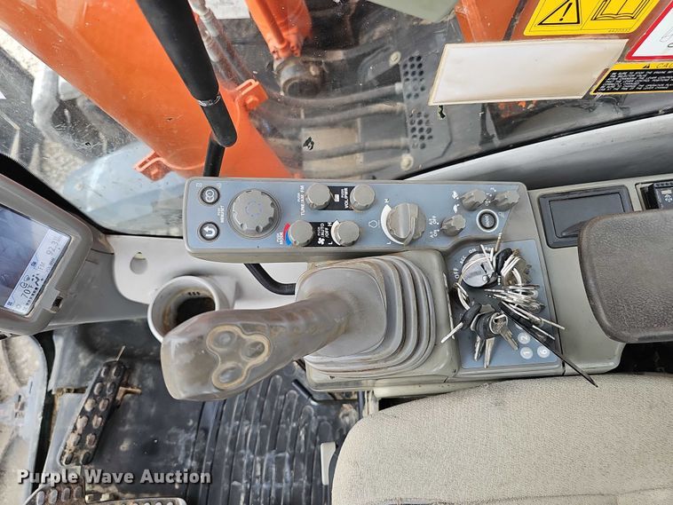 image for item DR3760 2014 Hitachi Zaxis 135 US-5N excavator