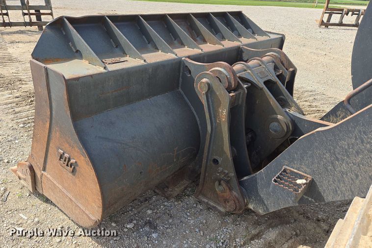 image for item DR3761 2017 John Deere 755K track loader