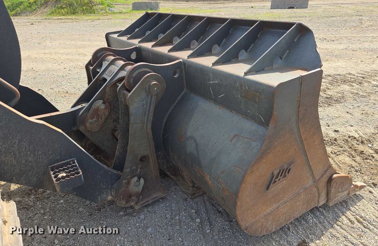 image for item DR3761 2017 John Deere 755K track loader