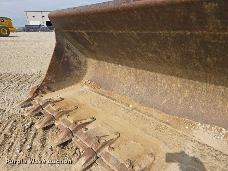 image for item DR3761 2017 John Deere 755K track loader