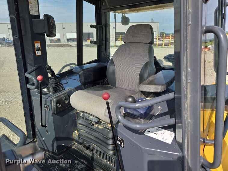 image for item DR3761 2017 John Deere 755K track loader