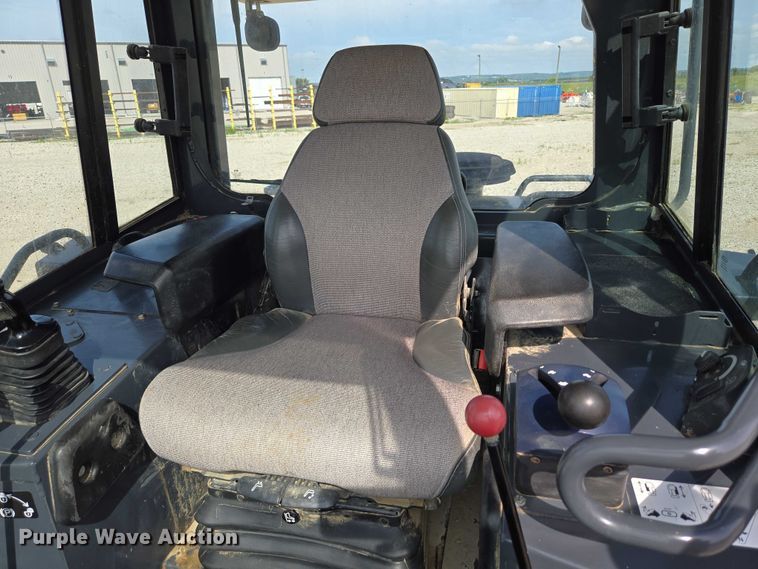 image for item DR3761 2017 John Deere 755K track loader