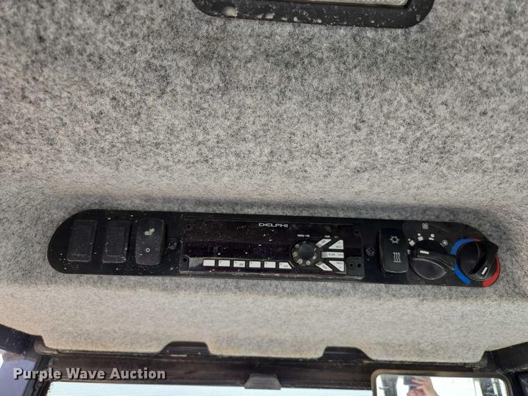 image for item DR3761 2017 John Deere 755K track loader