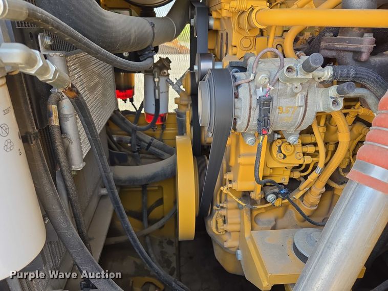 image for item DR3761 2017 John Deere 755K track loader