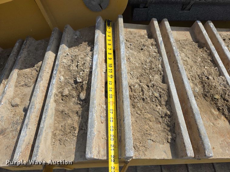 image for item DR3761 2017 John Deere 755K track loader