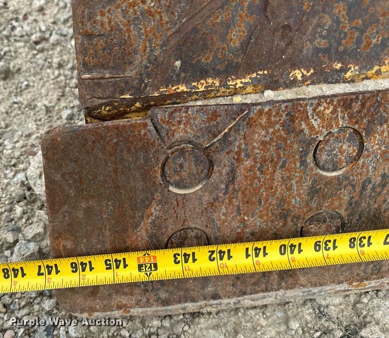 image for item DR3762 2004 Caterpillar 815F soil compactor