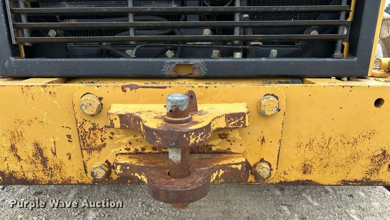 image for item DR3762 2004 Caterpillar 815F soil compactor