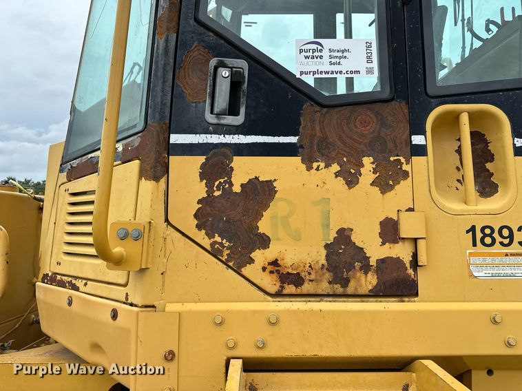 image for item DR3762 2004 Caterpillar 815F soil compactor