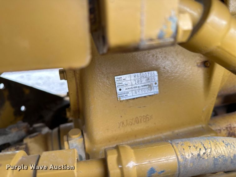 image for item DR3762 2004 Caterpillar 815F soil compactor