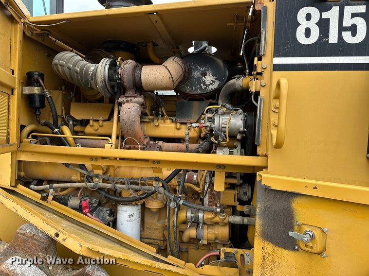 image for item DR3762 2004 Caterpillar 815F soil compactor