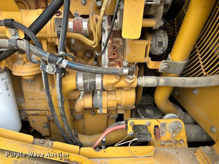 image for item DR3762 2004 Caterpillar 815F soil compactor