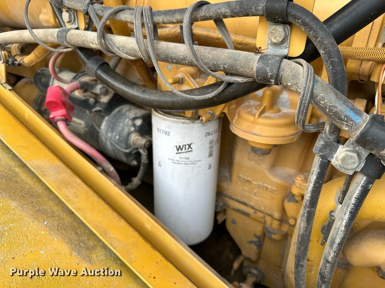 image for item DR3762 2004 Caterpillar 815F soil compactor