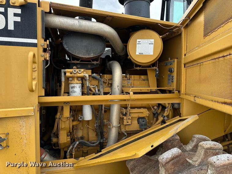 image for item DR3762 2004 Caterpillar 815F soil compactor