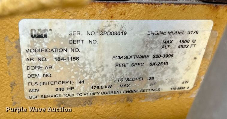 image for item DR3762 2004 Caterpillar 815F soil compactor