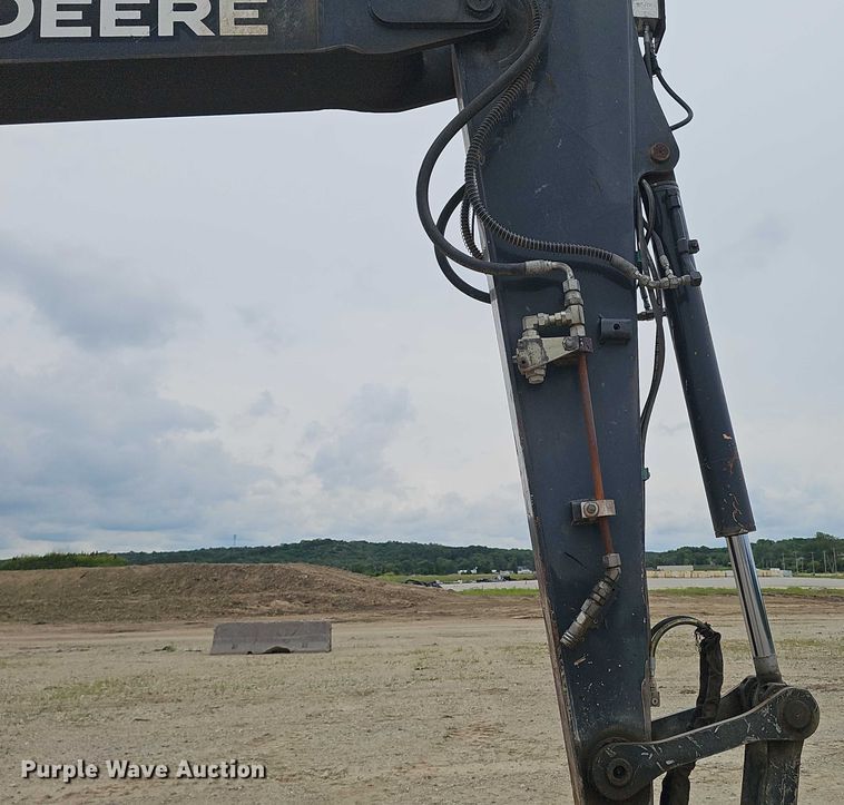 image for item DR3763 2014 John Deere 85G mini excavator