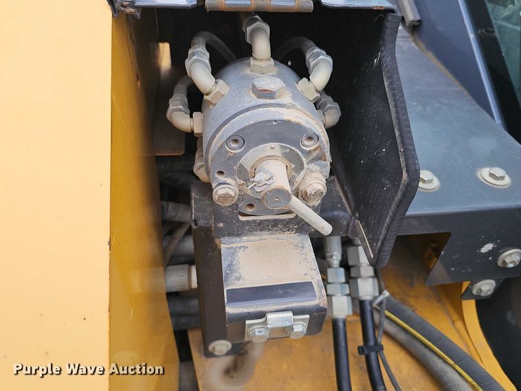 image for item DR3763 2014 John Deere 85G mini excavator