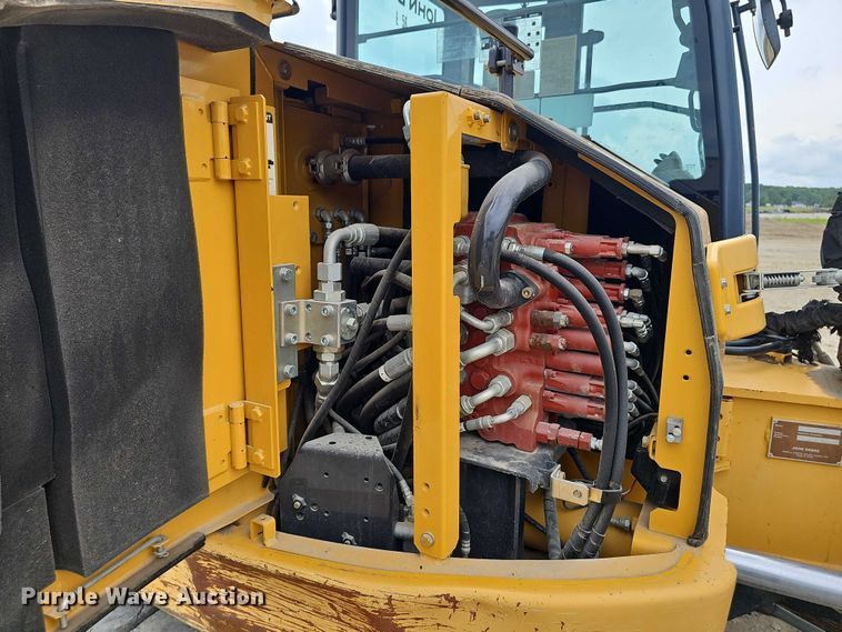 image for item DR3763 2014 John Deere 85G mini excavator