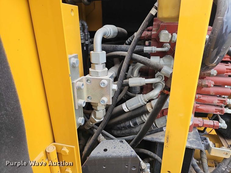 image for item DR3763 2014 John Deere 85G mini excavator