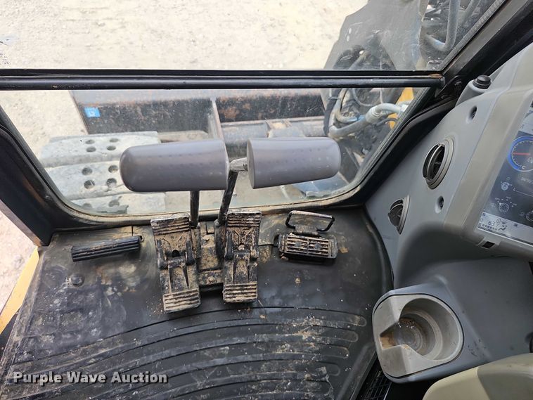 image for item DR3763 2014 John Deere 85G mini excavator