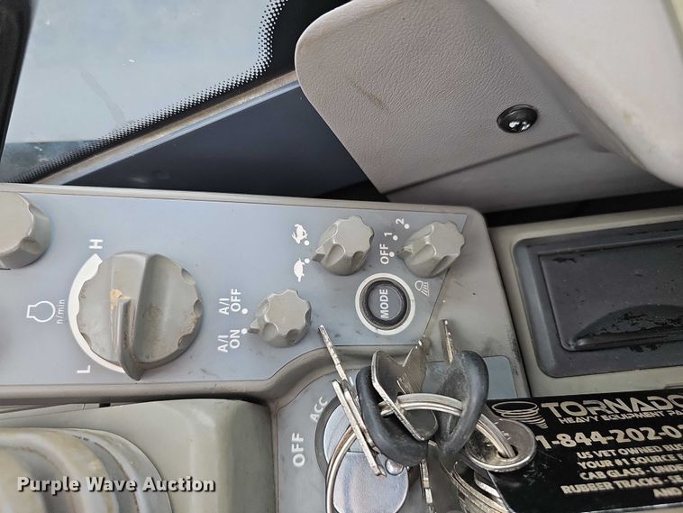 image for item DR3763 2014 John Deere 85G mini excavator