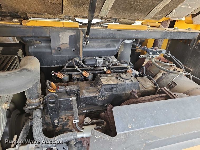 image for item DR3763 2014 John Deere 85G mini excavator