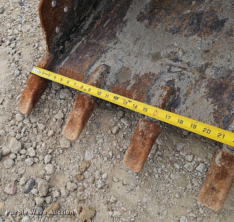 image for item DR3768 2014 Caterpillar 305E CR mini excavator