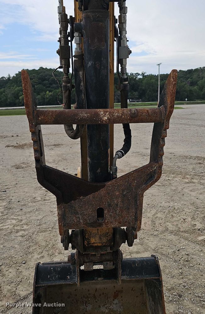 image for item DR3768 2014 Caterpillar 305E CR mini excavator