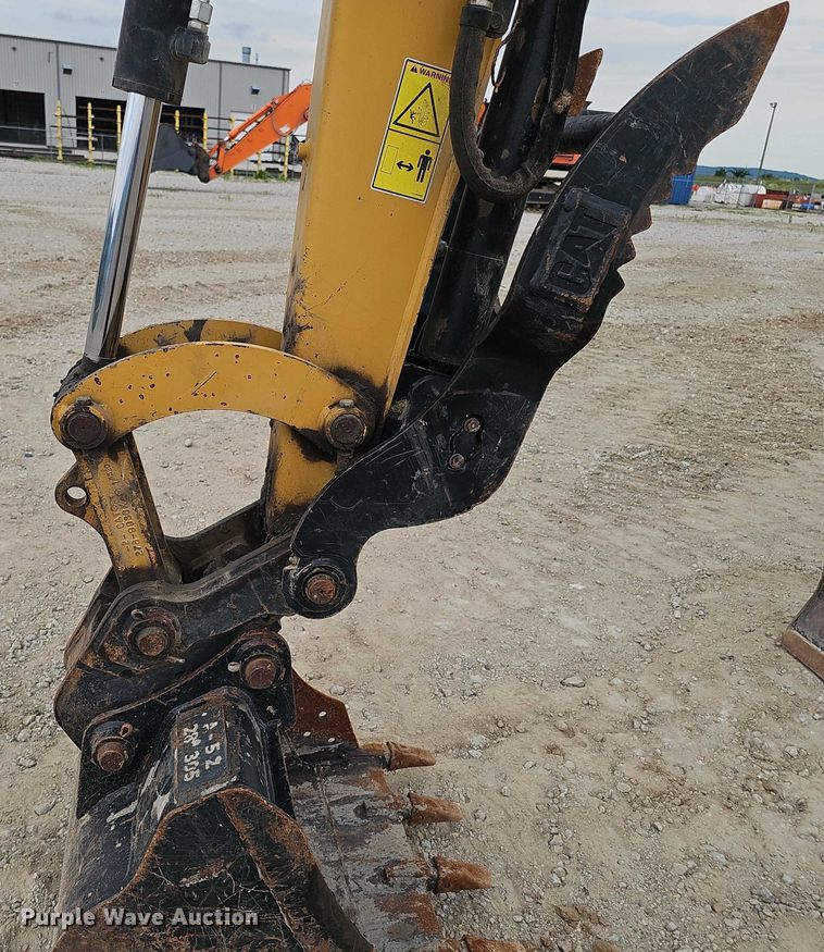 image for item DR3768 2014 Caterpillar 305E CR mini excavator