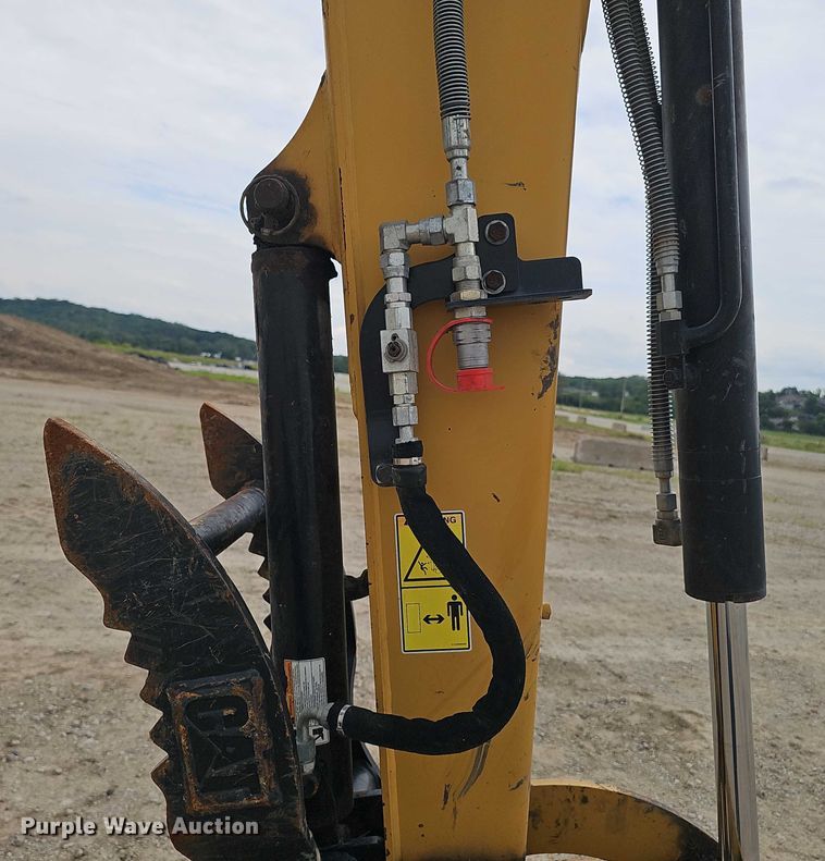 image for item DR3768 2014 Caterpillar 305E CR mini excavator