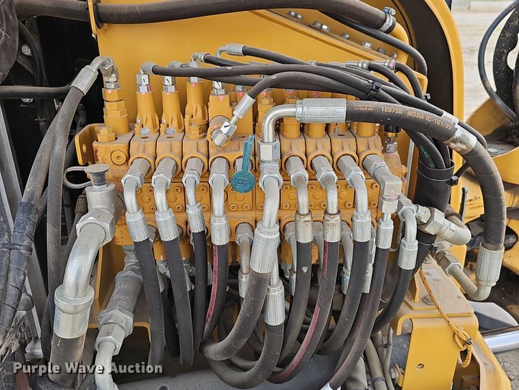 image for item DR3768 2014 Caterpillar 305E CR mini excavator