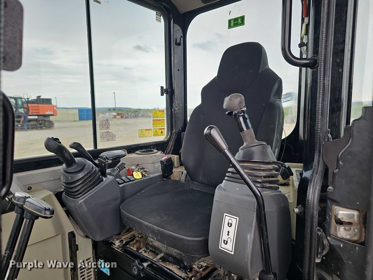 image for item DR3768 2014 Caterpillar 305E CR mini excavator