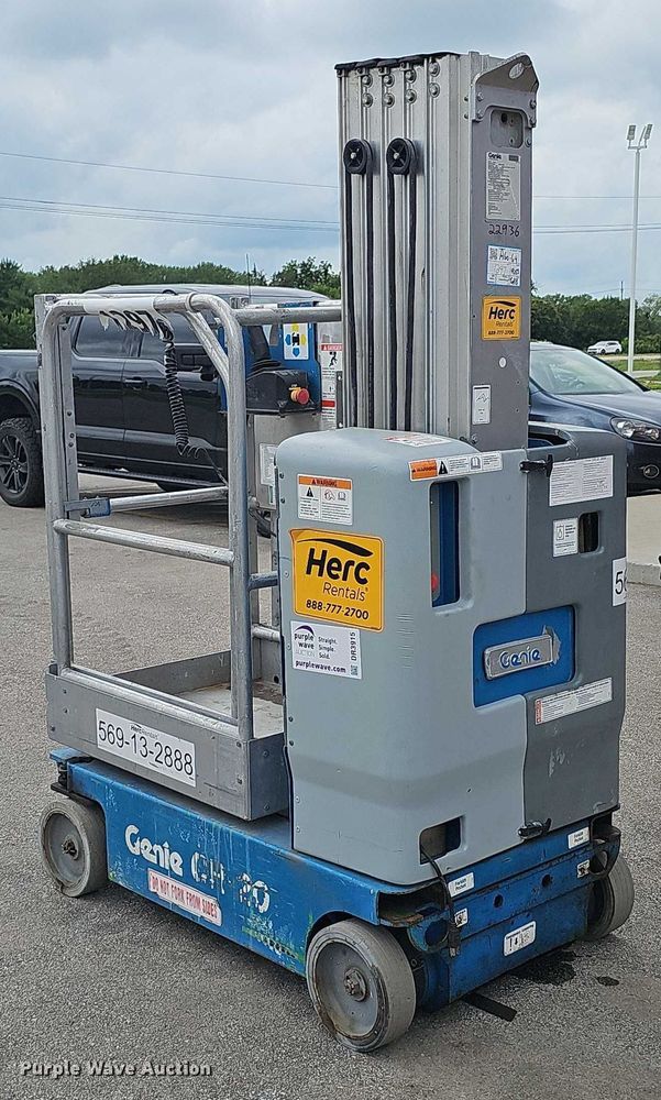 image for item DR3915 2009 Genie Runabout GR-20 vertical lift