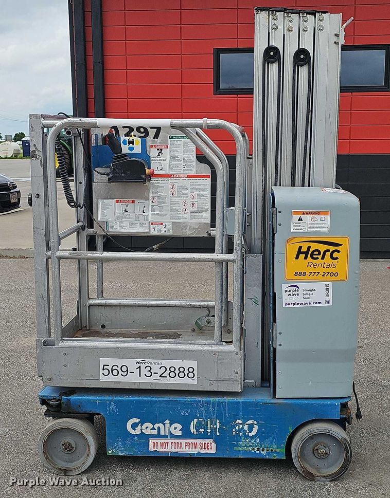 image for item DR3915 2009 Genie Runabout GR-20 vertical lift