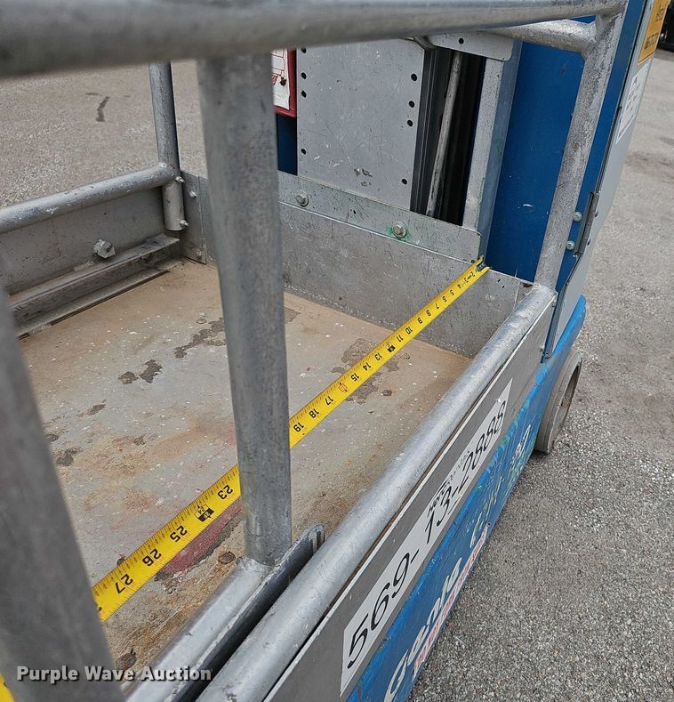 image for item DR3915 2009 Genie Runabout GR-20 vertical lift