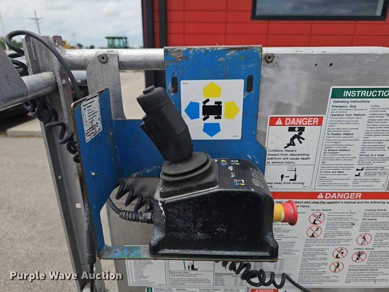 image for item DR3915 2009 Genie Runabout GR-20 vertical lift