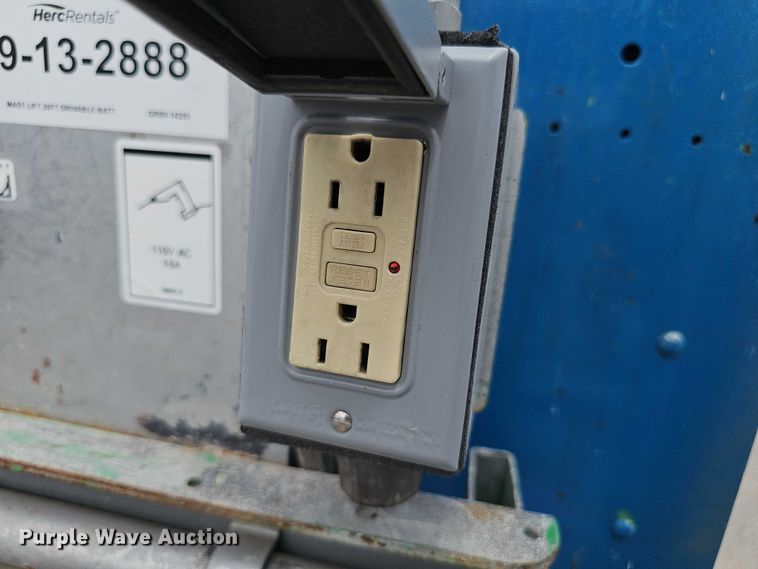 image for item DR3915 2009 Genie Runabout GR-20 vertical lift