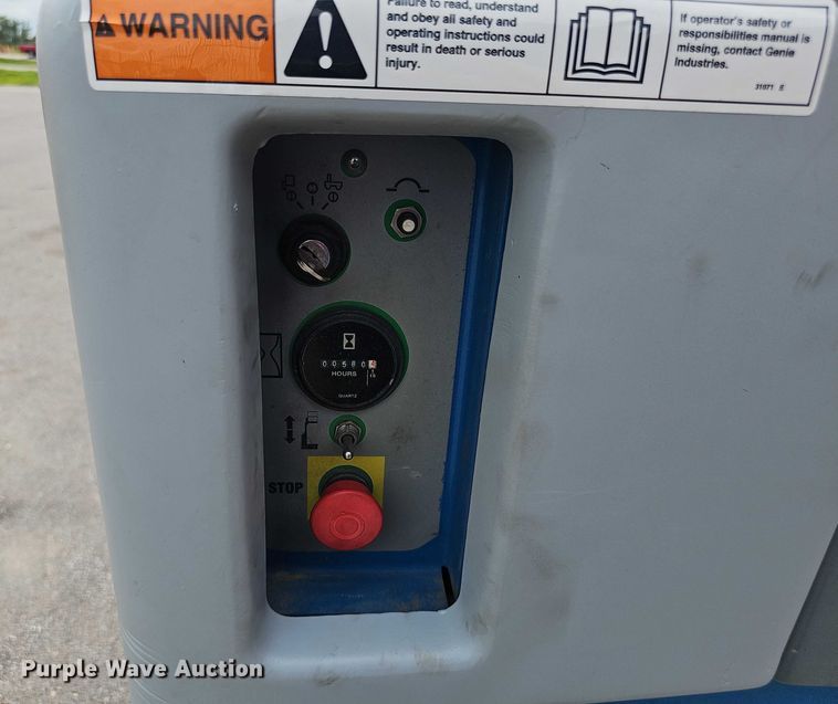 image for item DR3915 2009 Genie Runabout GR-20 vertical lift