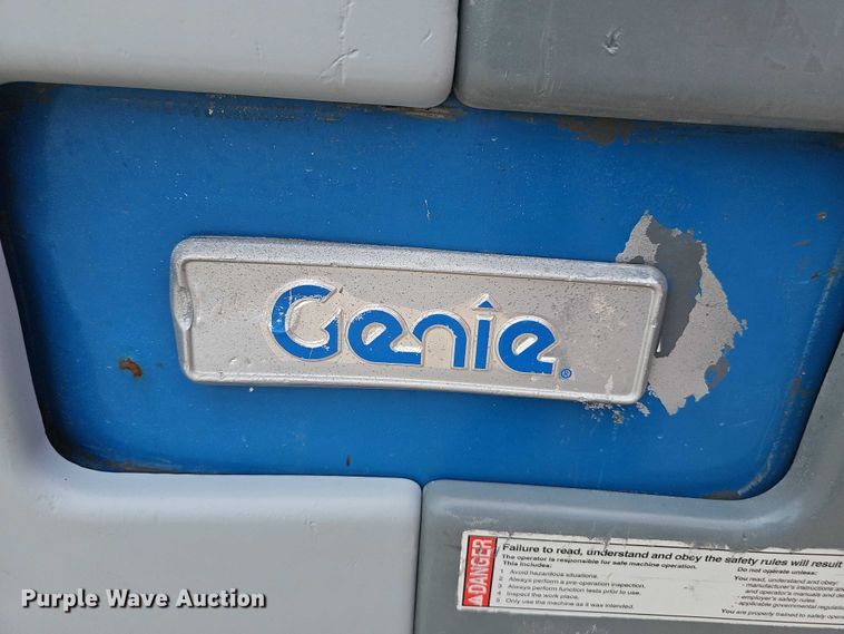 image for item DR3915 2009 Genie Runabout GR-20 vertical lift